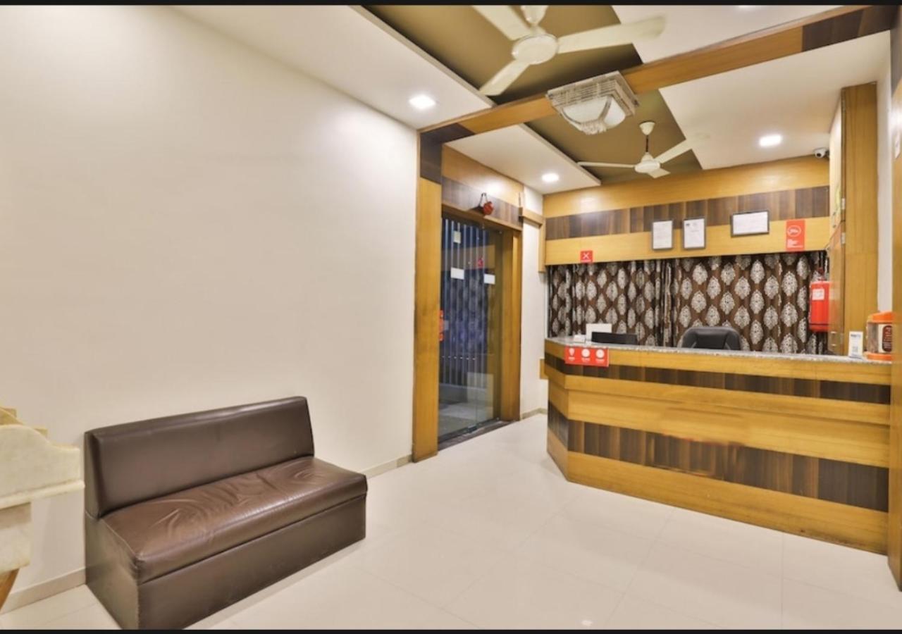 אחמדאבאד Hotel Shreenath מראה חיצוני תמונה