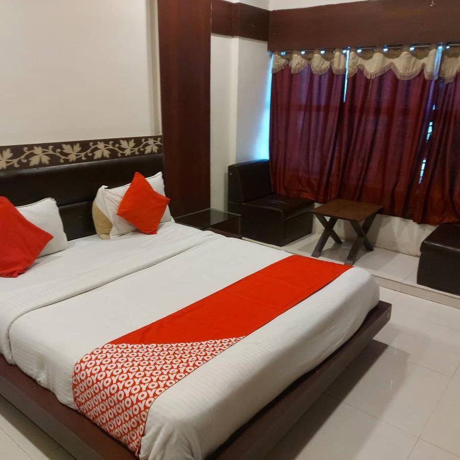 אחמדאבאד Hotel Shreenath מראה חיצוני תמונה