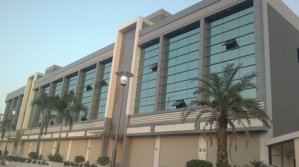 אחמדאבאד Hotel Shreenath מראה חיצוני תמונה