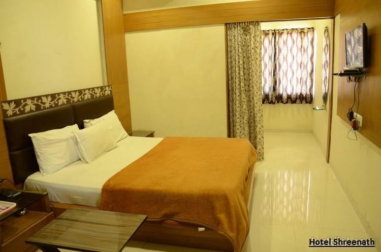 אחמדאבאד Hotel Shreenath מראה חיצוני תמונה